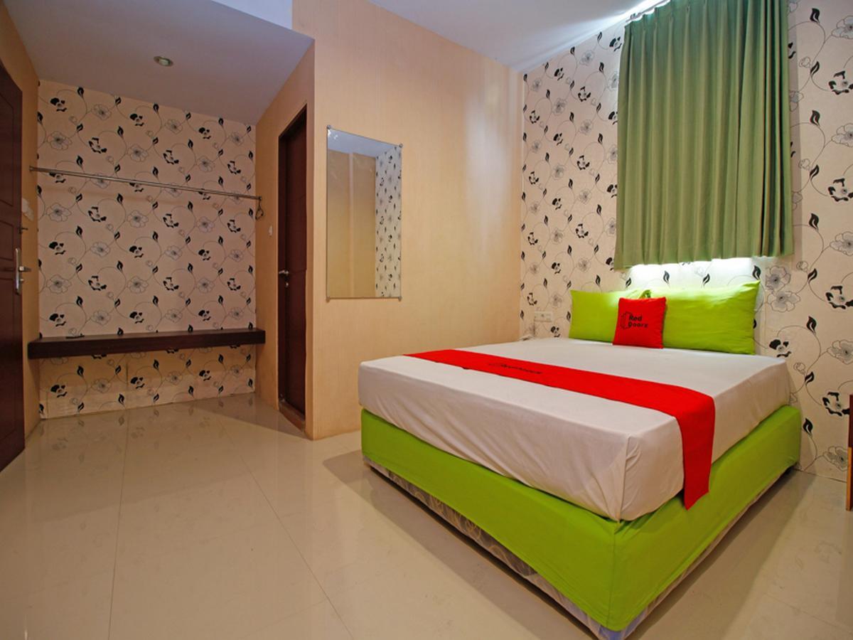 Reddoorz Near Pelabuhan 3* Makassar