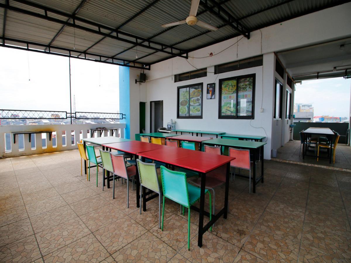 Hotel Reddoorz Near Pelabuhan